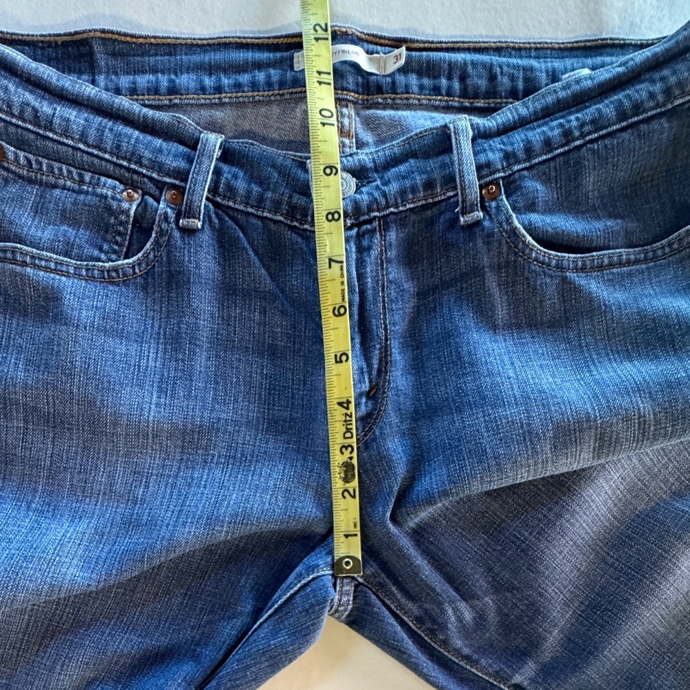 Levi's Boyfriend Jeans Mid-Rise Tapered Leg (W31 L27) - Picture 7 of 16
